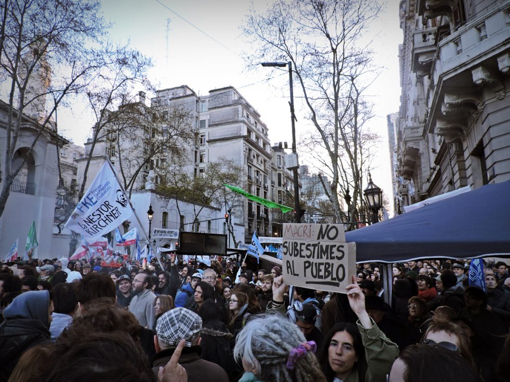 La protesta social frente al nuevo relato “M” y el espejo de Brasil MarchaFederal-CHayet (1)