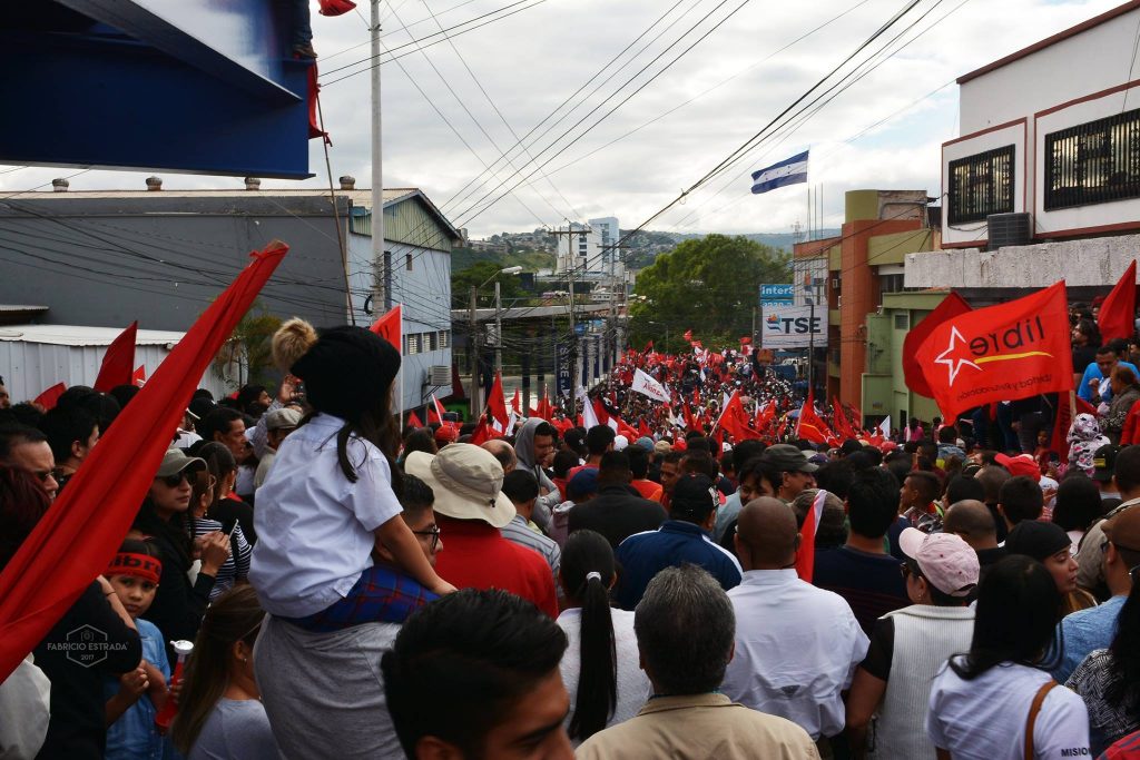 Un nuevo amanecer para Honduras 24130180_1536123336475059_2652816732142754274_o