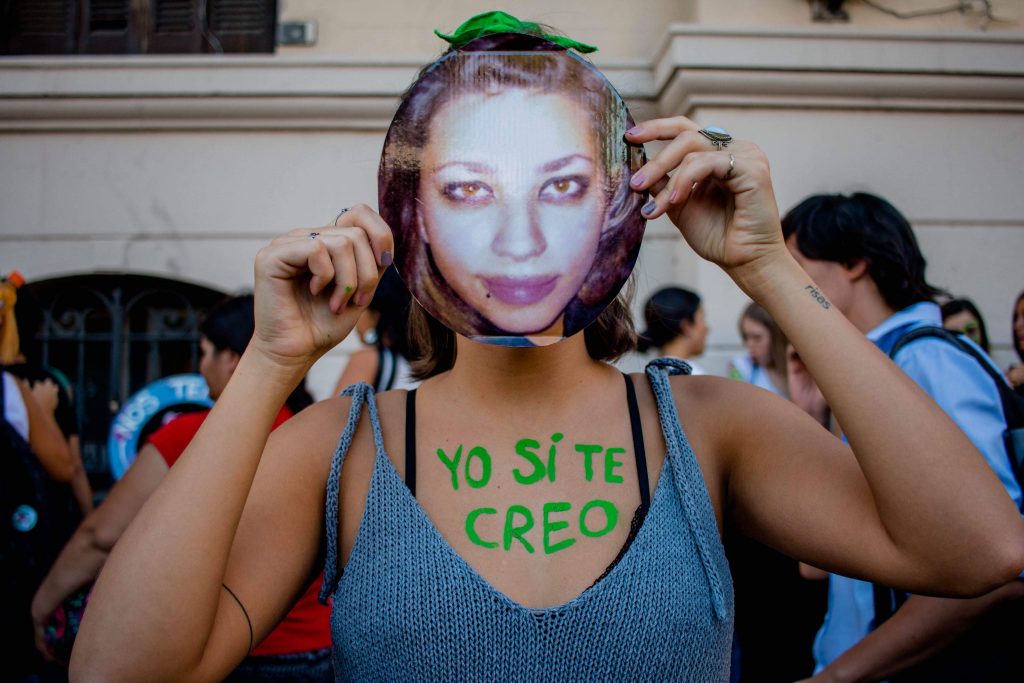 Juicio por el femicidio de Ornella Ragno: acusar a las mujeres received_10216894350458177