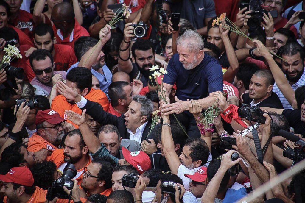 Lula da Silva: “La muerte de un combatiente no para la revolución” photo_2018-04-07_14-35-53