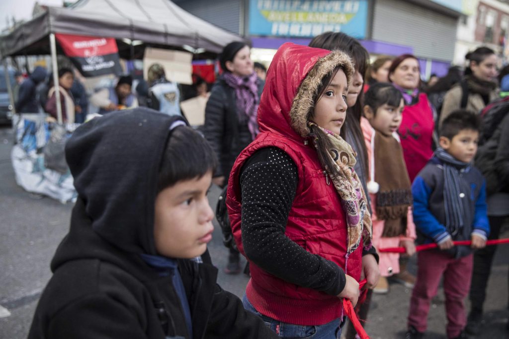 La niñez no es ajena a las políticas de saqueo y hambre 12