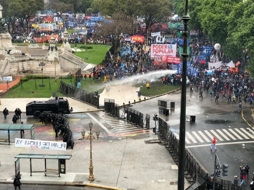 41702474_10156847996732276_3940575345245159424_n