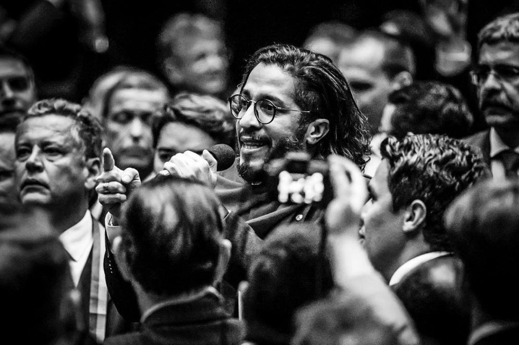 photo5066633427599599589