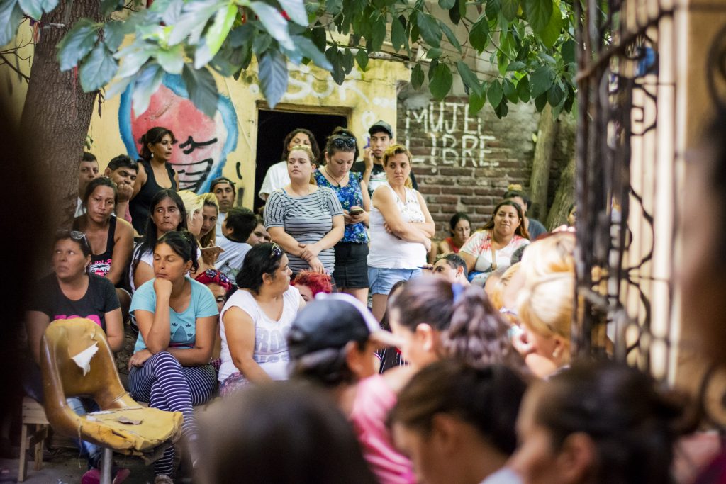 “Digna Educación” en manos del pueblo Digna Educacion 003