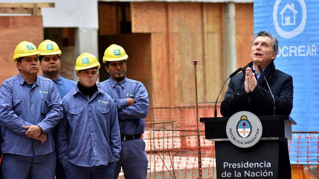 Macri y la sanción de un DNU al servicio del crimen laboral dnu