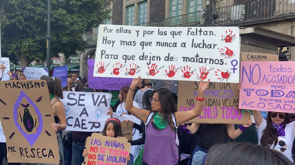 photo5136584700956092463