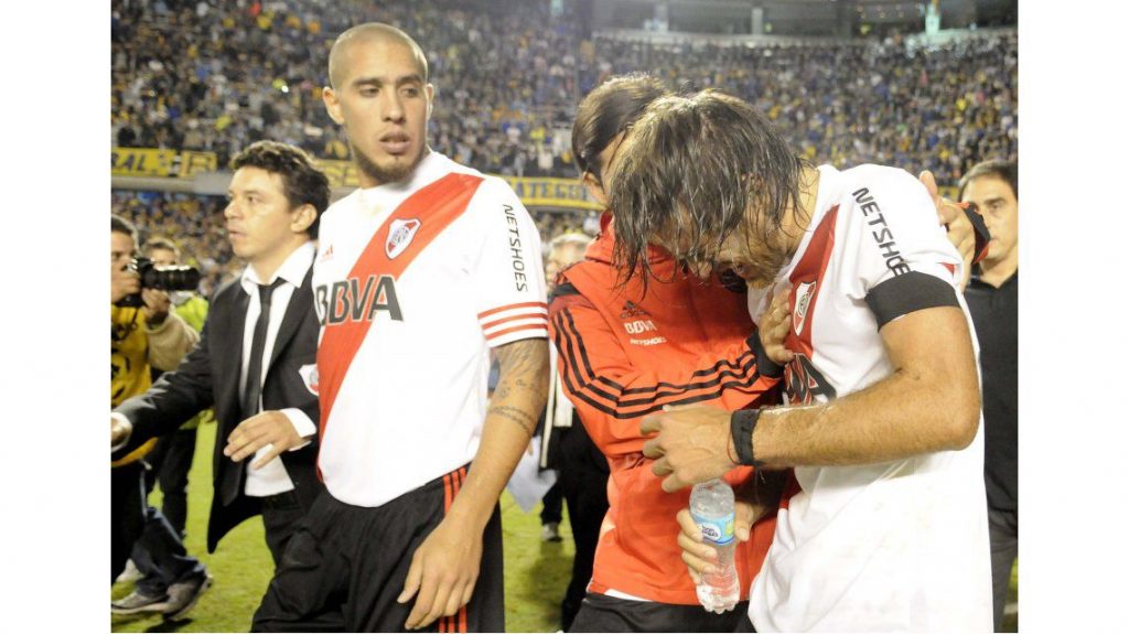 Superclásico: lo contrario a “vivir por el fútbol” Gas pimienta