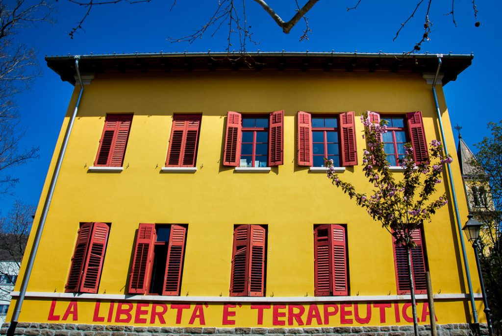 Antiguo pabellón del manicomio, hoy transformado en un centro de experimentación artística