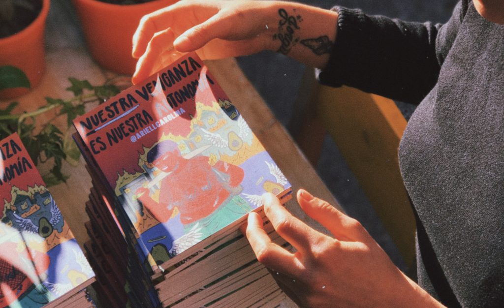 El amor y la fuerza en forma de libro 5211C6D2-BB16-4F17-8DD6-1E408263D751