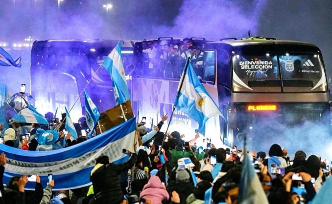 Mundial 2026: la Scaloneta, la potencia de construir entre muchos portada1-678x418